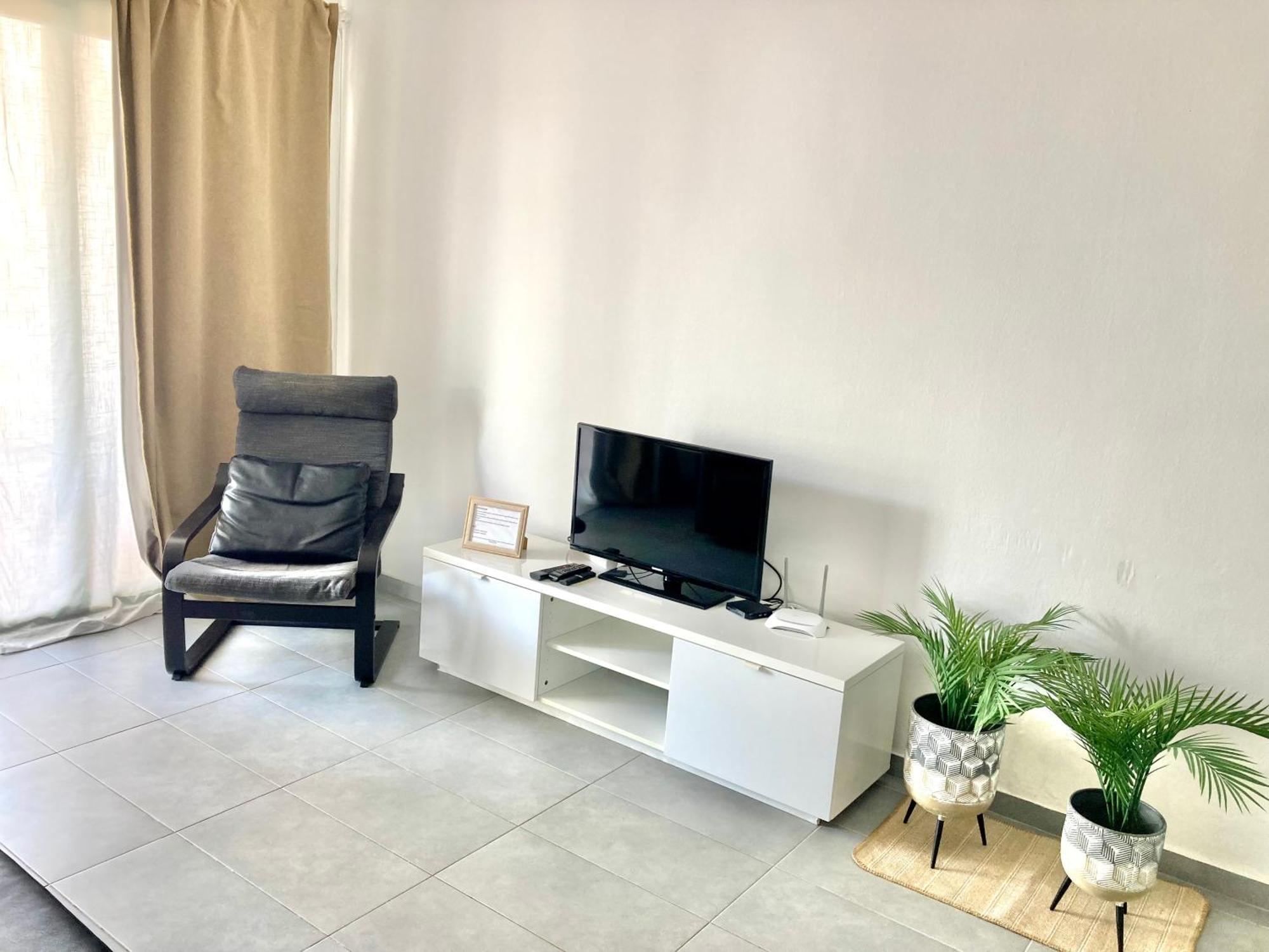 Ground Floor Apartment With Pool, Next To The Beach 科斯塔特吉塞 外观 照片