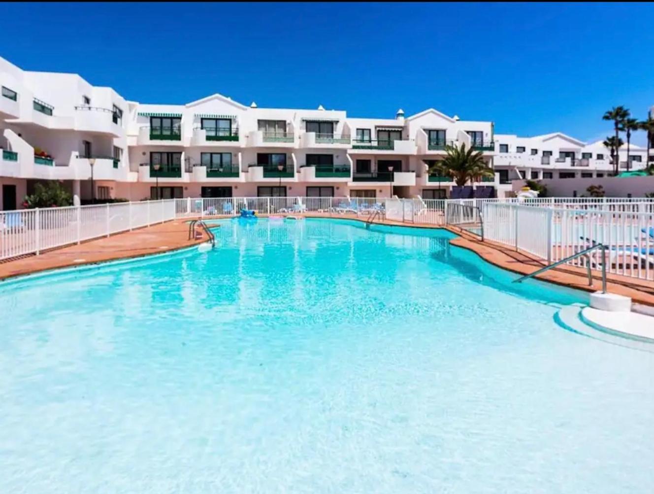 Ground Floor Apartment With Pool, Next To The Beach 科斯塔特吉塞 外观 照片
